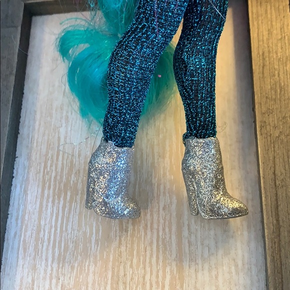 Bundle of 3 LOL dolls - Picture 3 of 3